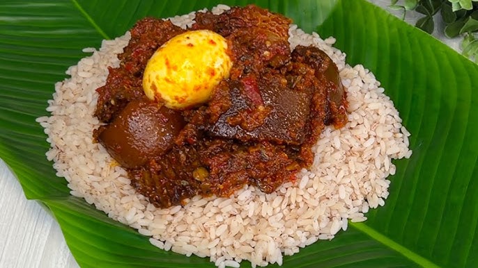 Ofada Rice with Ayamase Sauce: A Perfect Pairing in Nigerian Cuisine